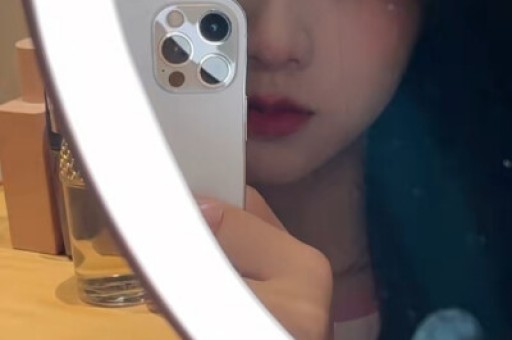 潜规则交易、公开内涵隐婚生子娱乐圈的瓜一个比一个荒唐